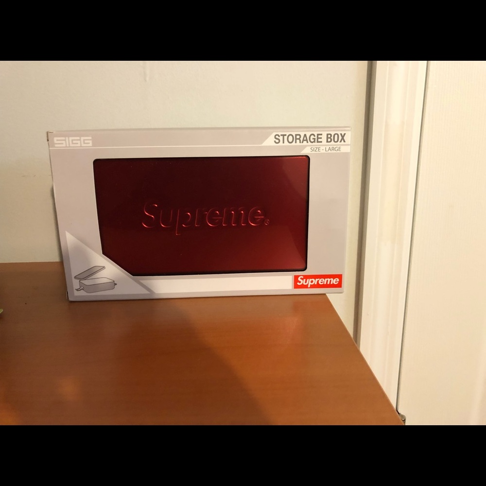 Supreme storage box